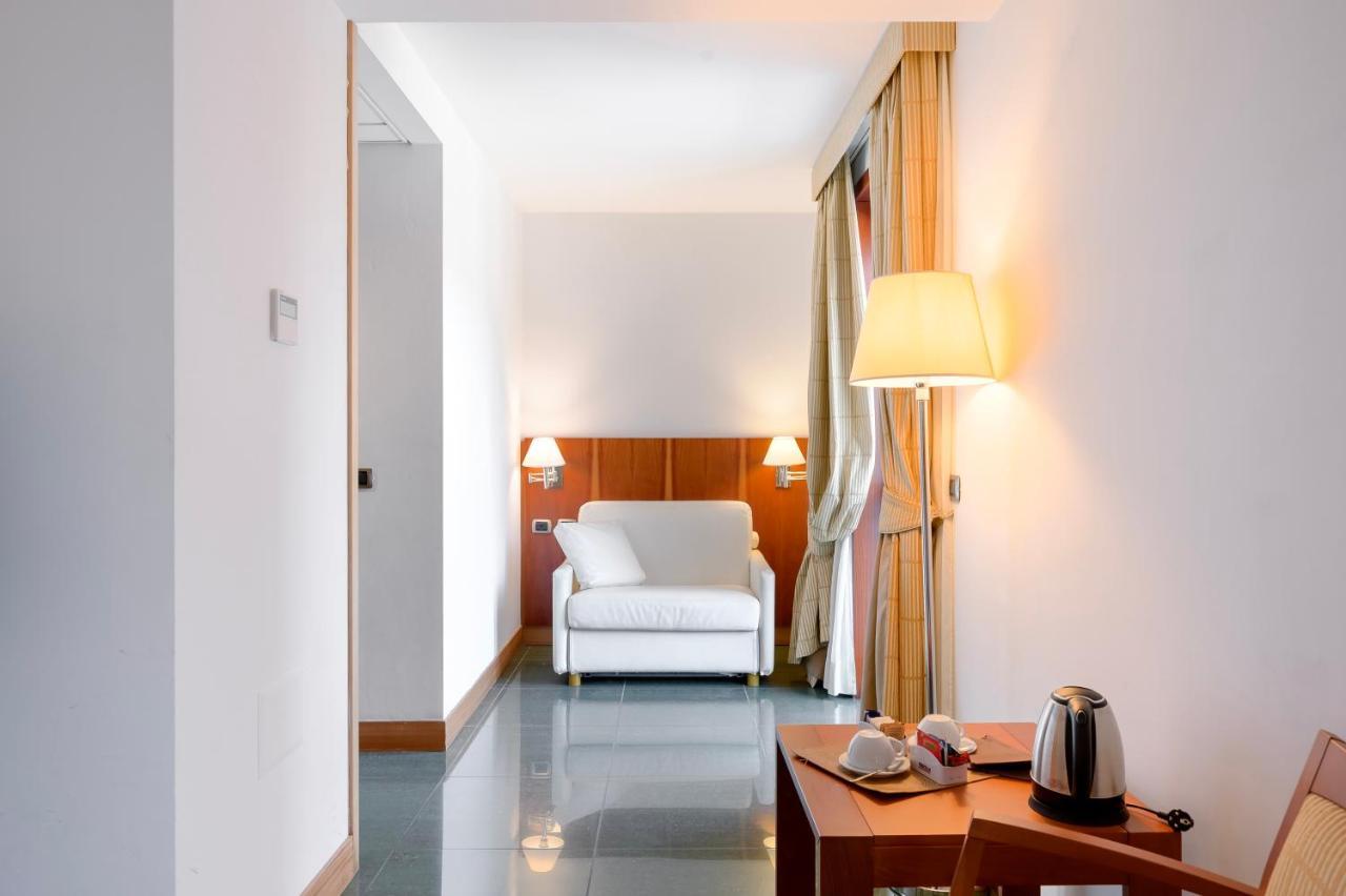 Hotel Dei Principati Baronissi Buitenkant foto