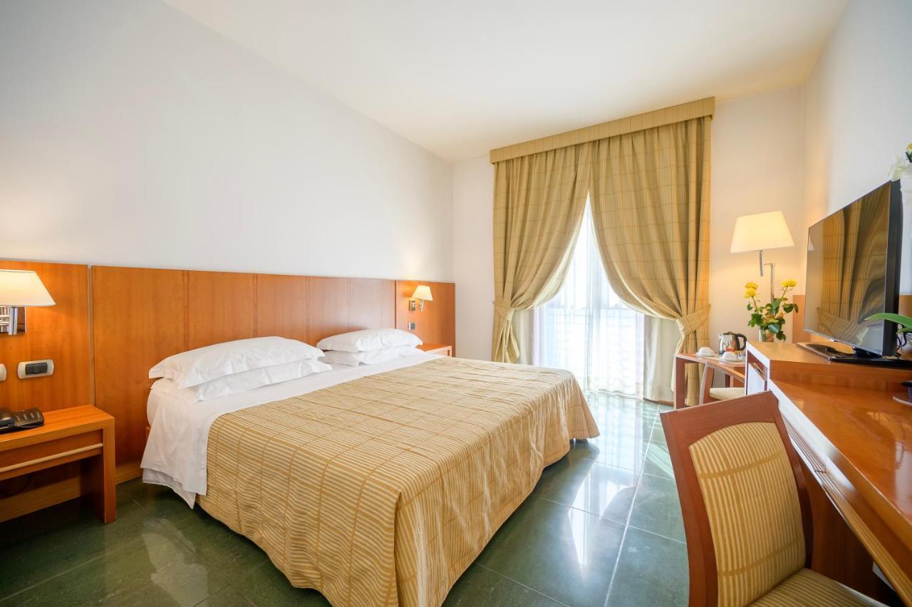 Hotel Dei Principati Baronissi Buitenkant foto